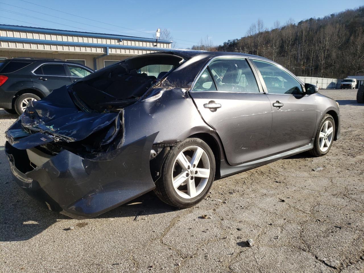 2013 TOYOTA CAMRY L - Image 3