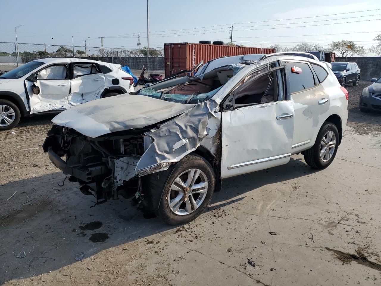 2015 NISSAN ROGUE SELE