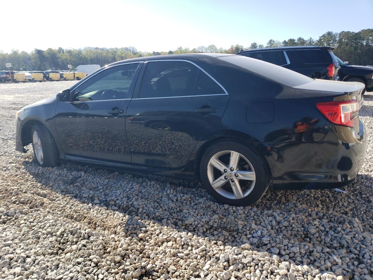 2013 TOYOTA CAMRY L - Image 2