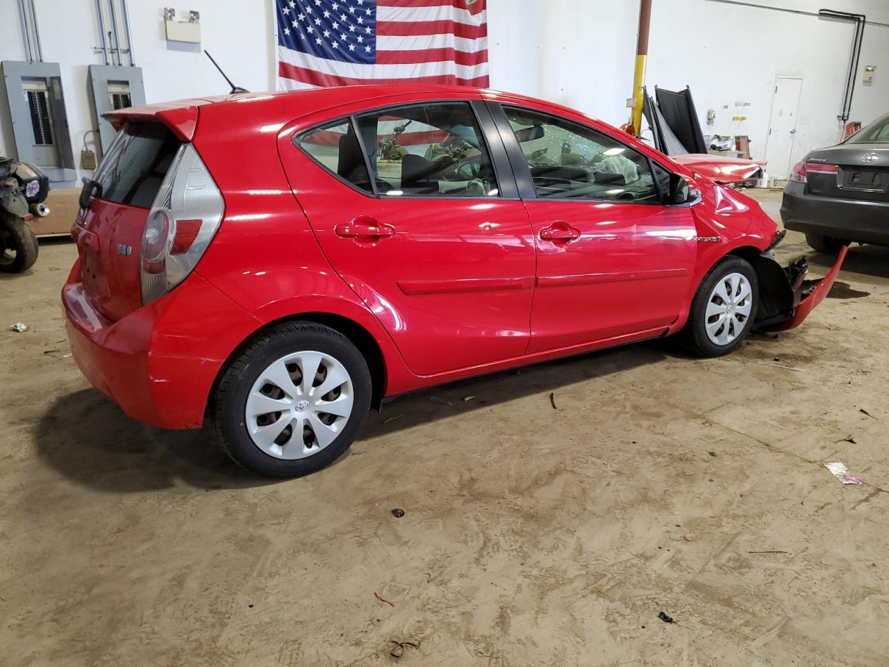 2013 TOYOTA PRIUS C - Image 3