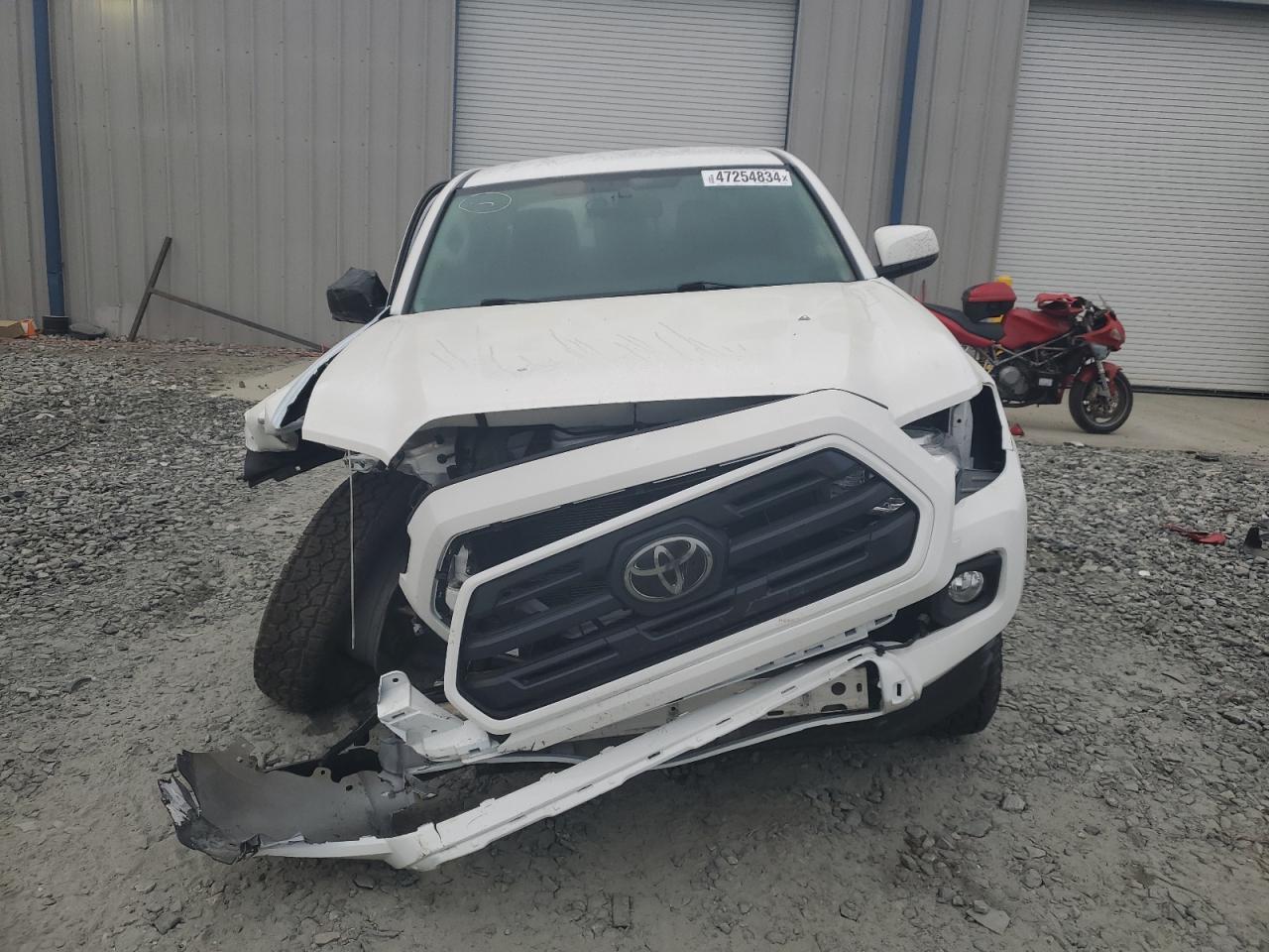 2018 TOYOTA TACOMA DOU - Фото 5