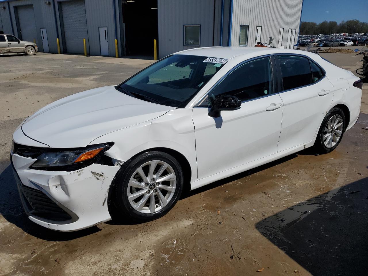 2021 TOYOTA CAMRY LE car image