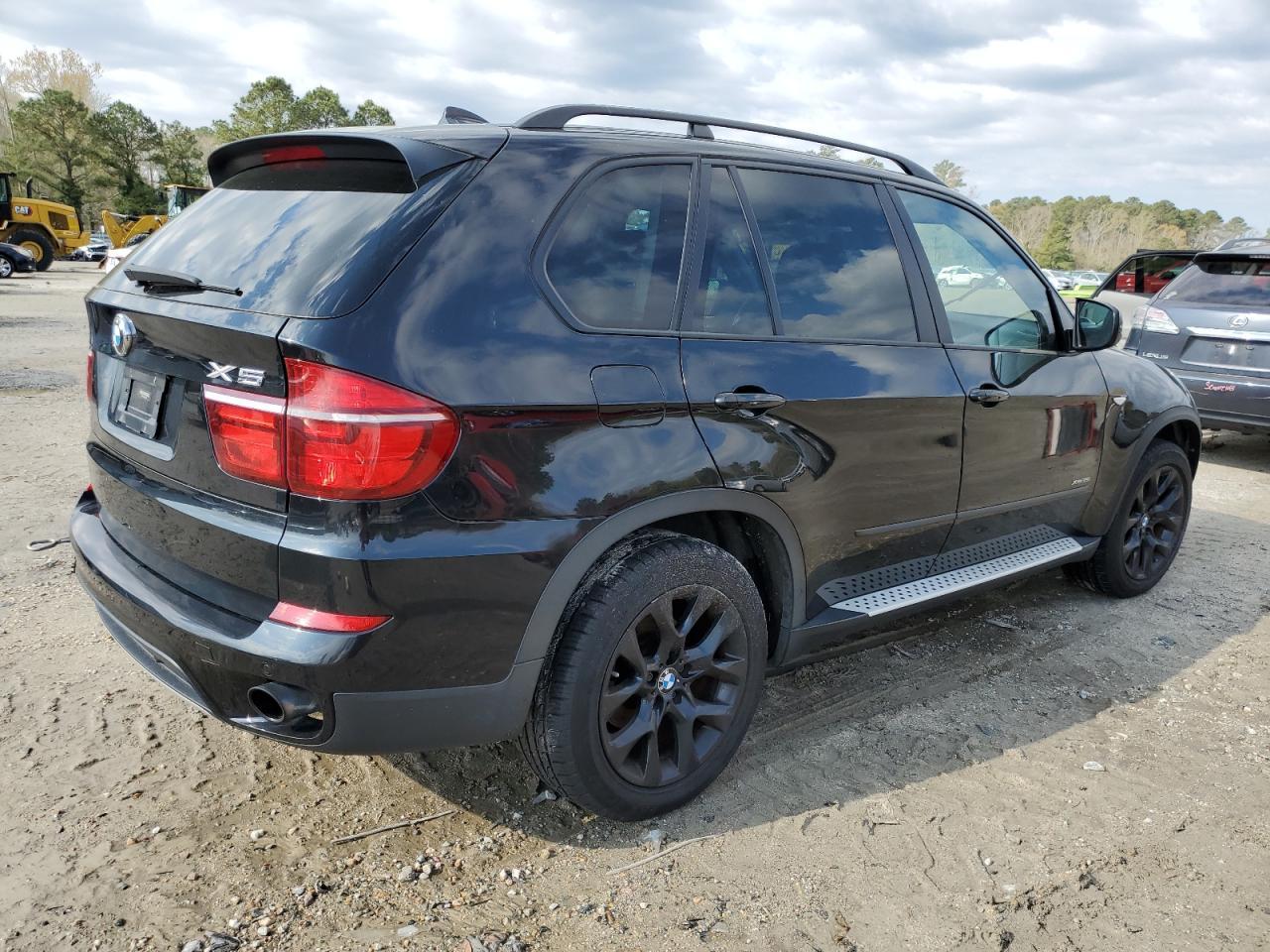 2012 BMW X5 XDRIVE3 - Image 3