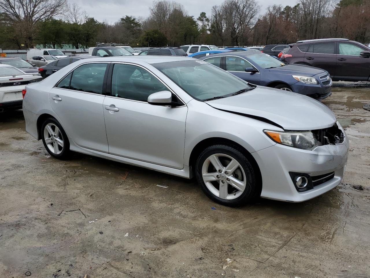 2014 TOYOTA CAMRY L - Image 4