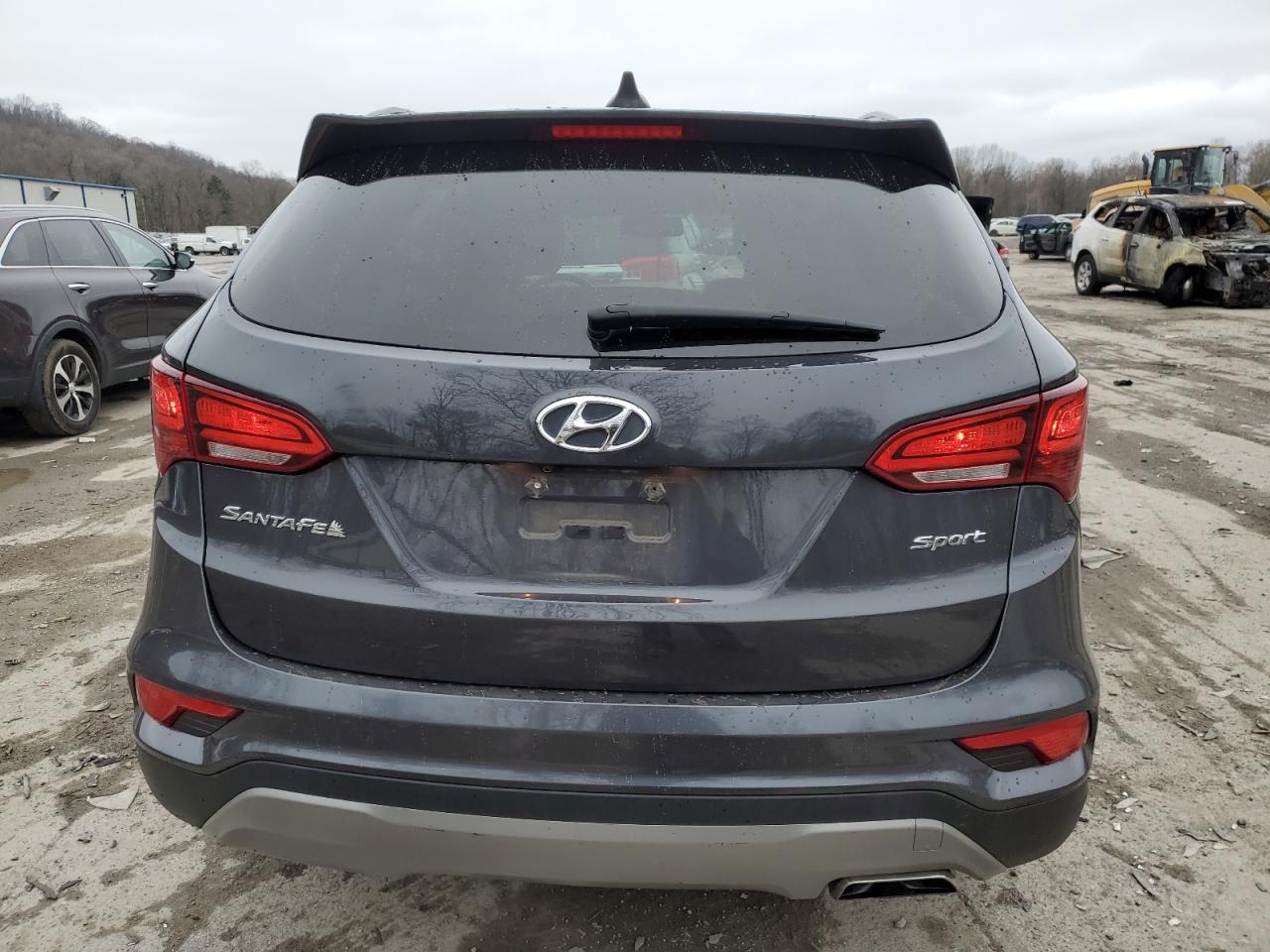 2017 HYUNDAI SANTA FE S - Image 6