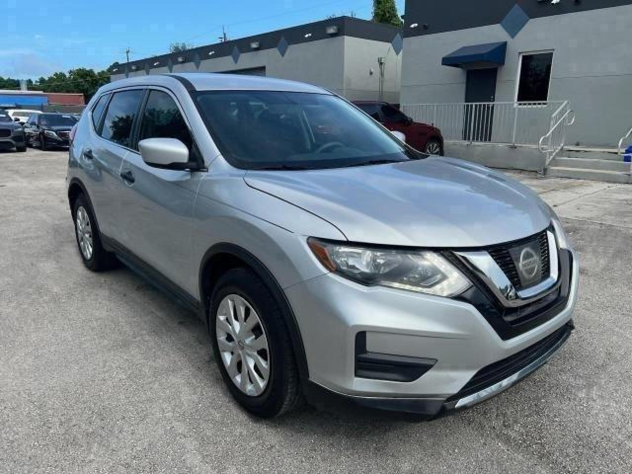 2017 NISSAN ROGUE S - Image 4