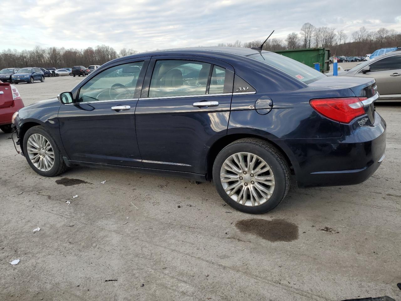 2012 CHRYSLER 200 LIMITE - Image 2