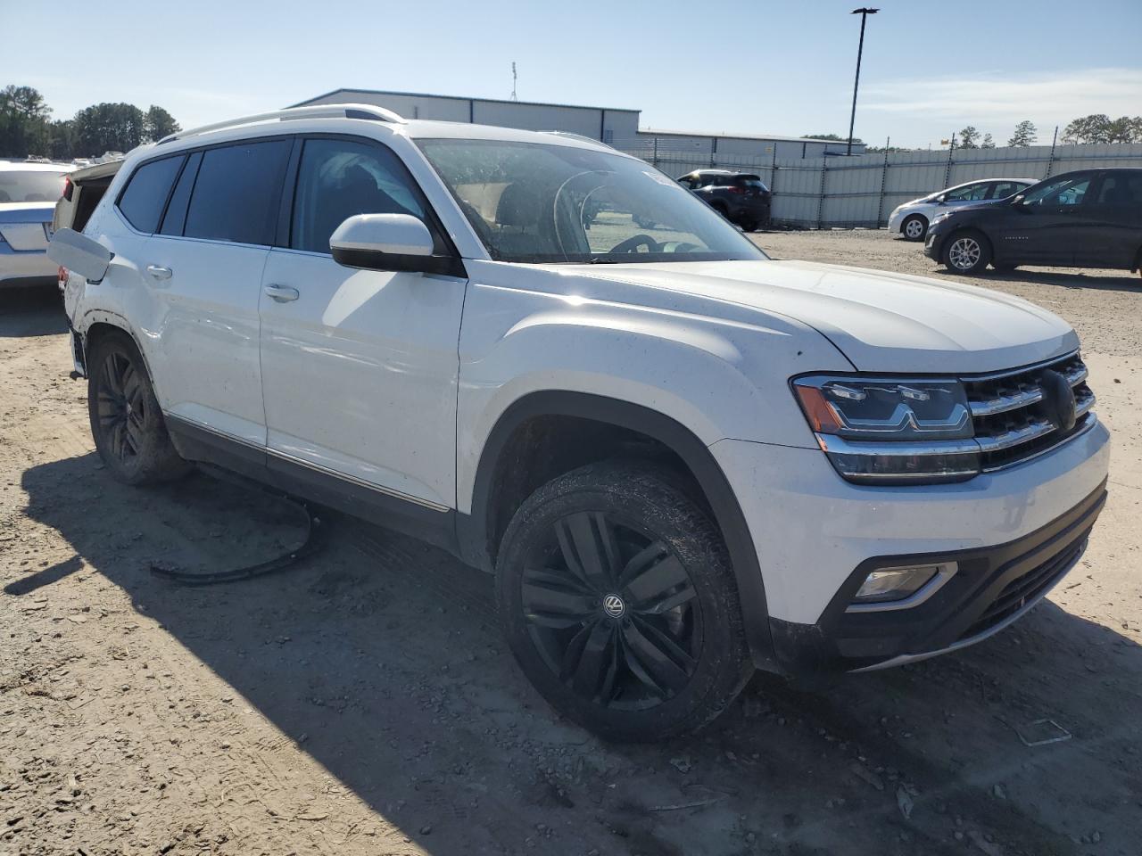 2019 VOLKSWAGEN ATLAS SEL - Image 4