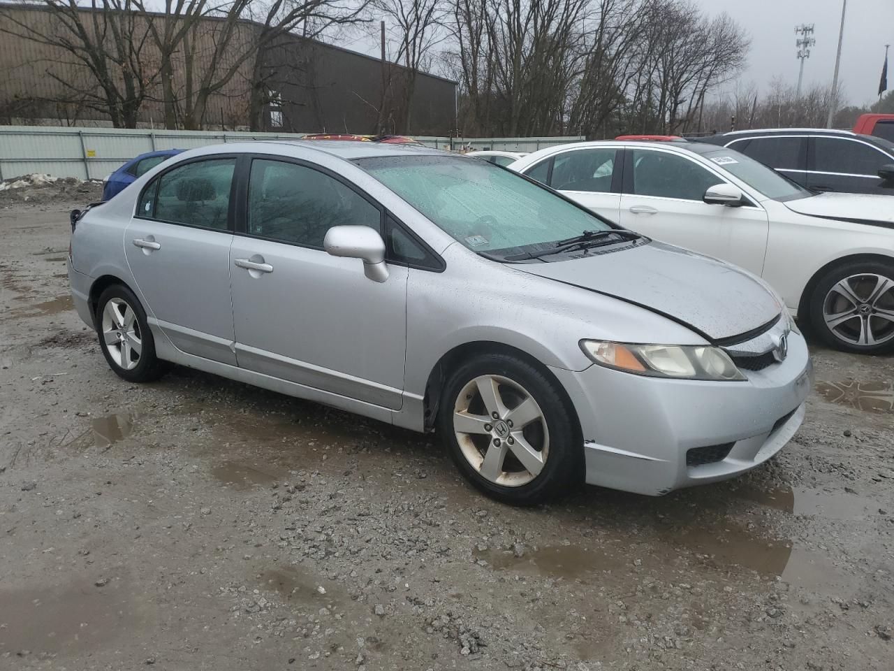 2011 HONDA CIVIC LX - Image 4