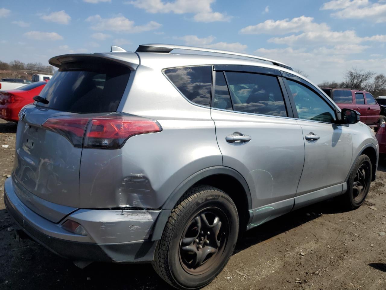 2017 TOYOTA RAV4 LE - Фото 3