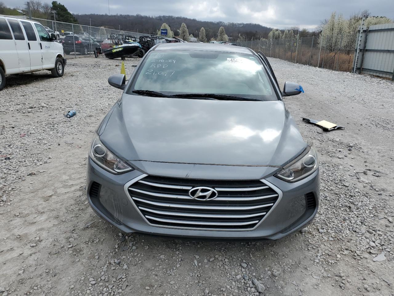 2017 HYUNDAI ELANTRA SE - Фото 5