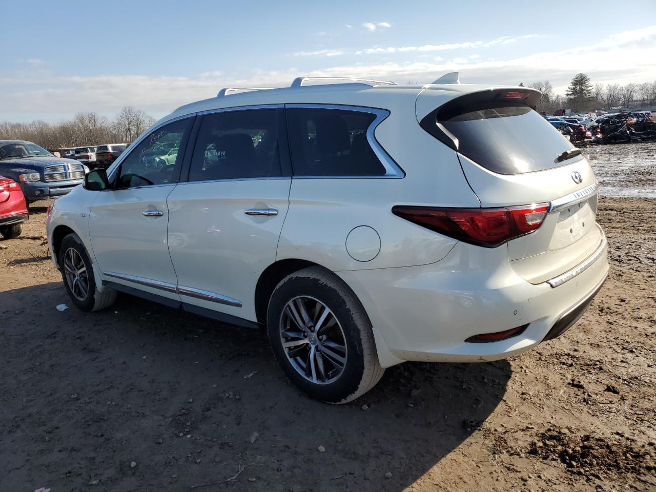 2017 INFINITI QX60 - Фото 2