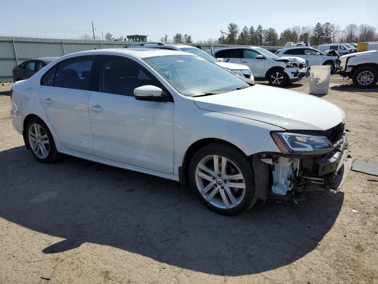 2016 VOLKSWAGEN JETTA SEL - Image 4