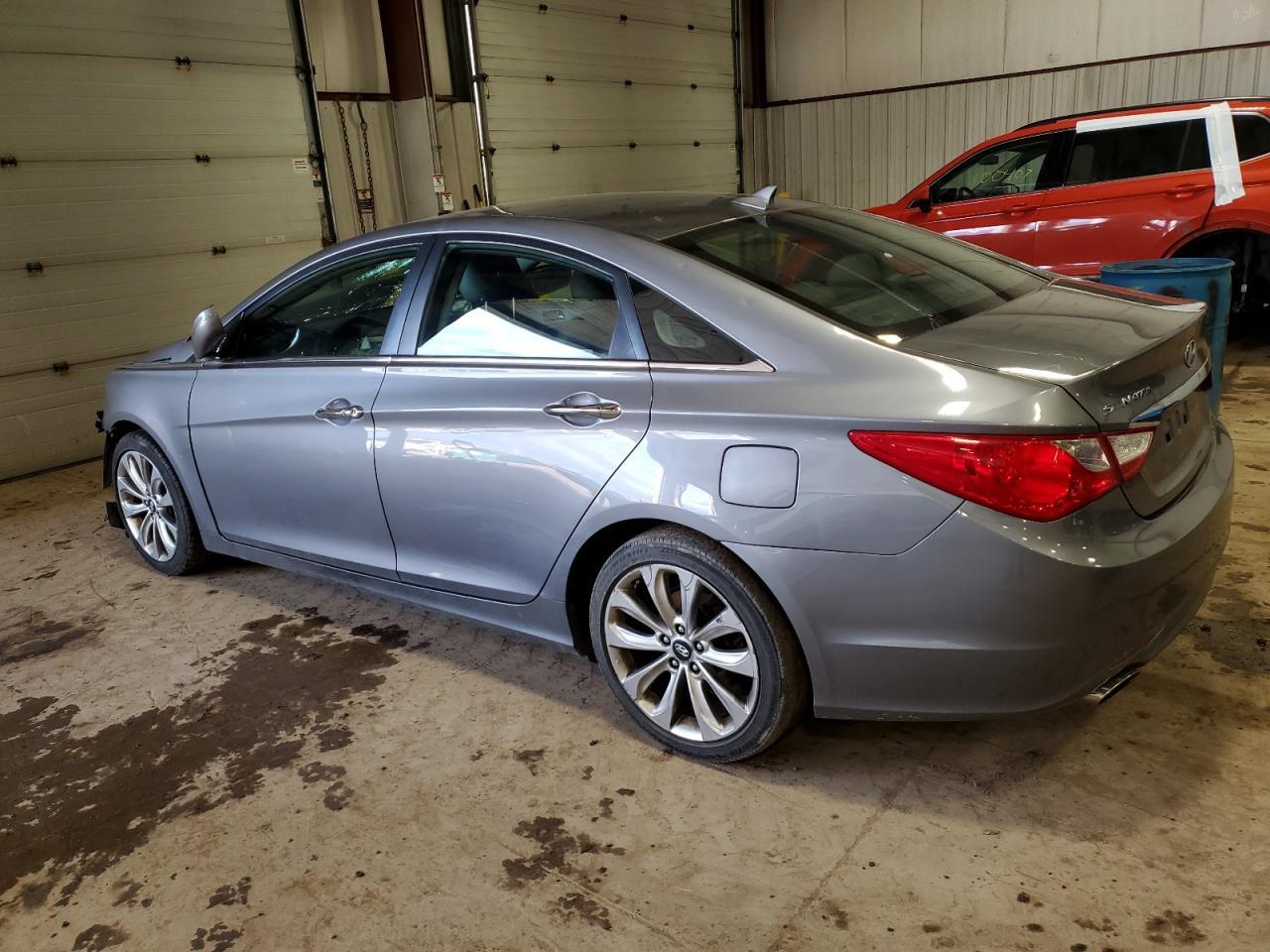 2011 HYUNDAI SONATA SE - Фото 2