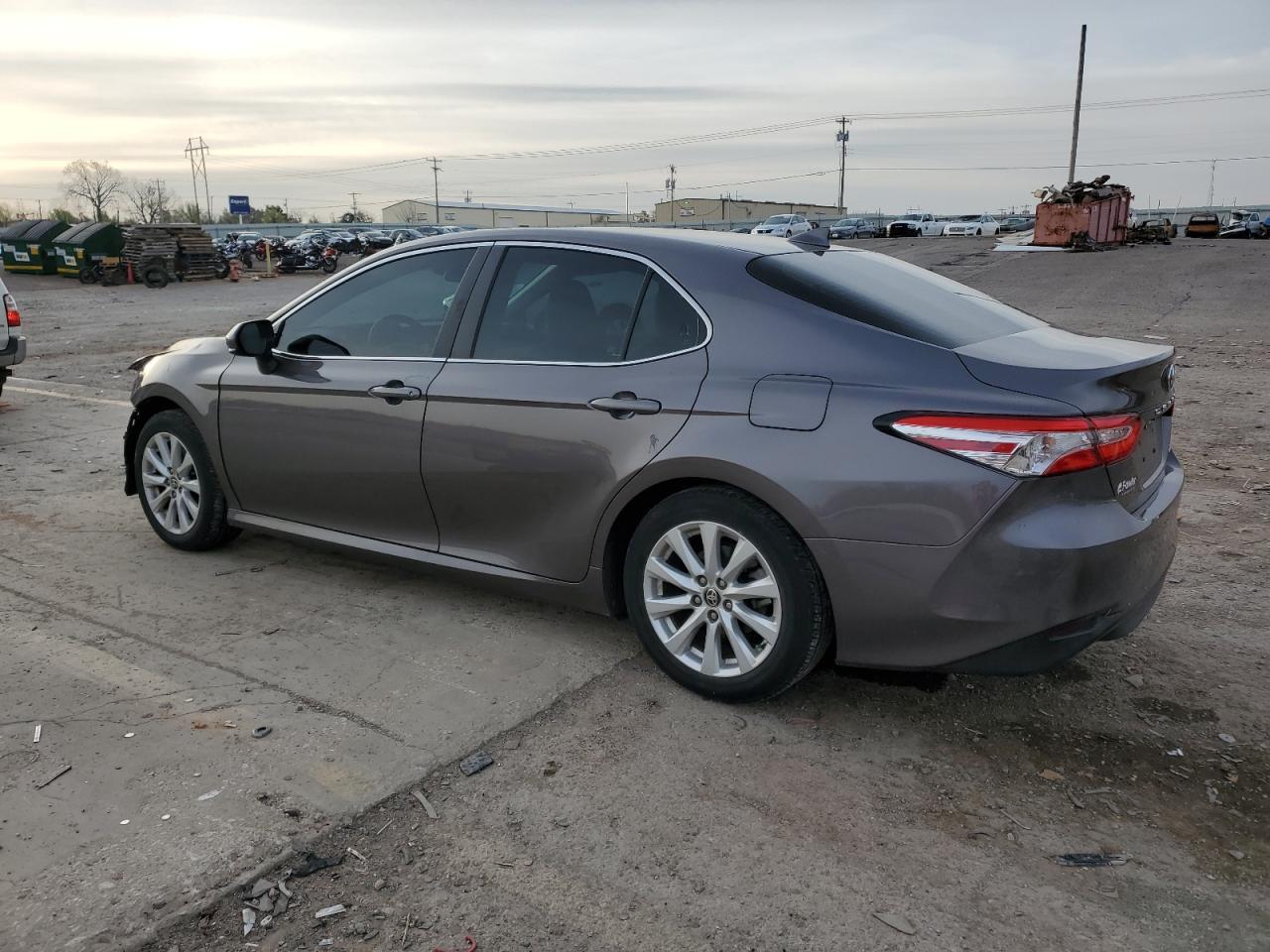 2020 TOYOTA CAMRY LE - Фото 2