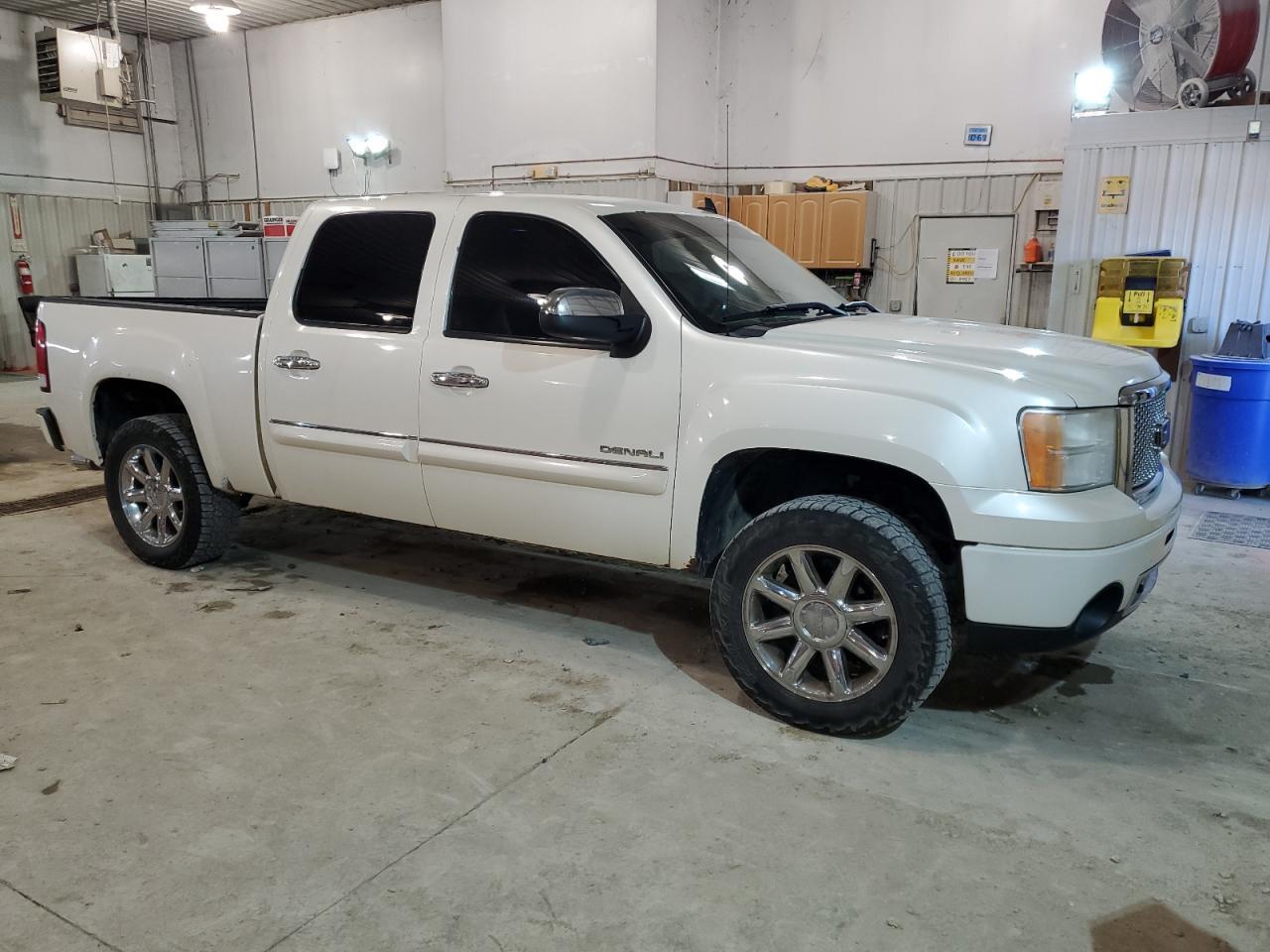 2011 GMC SIERRA K15 - Image 4