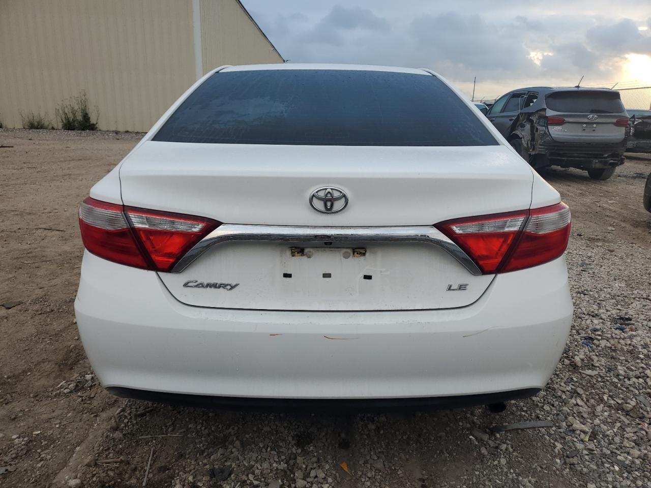 2017 TOYOTA CAMRY LE - Фото 6