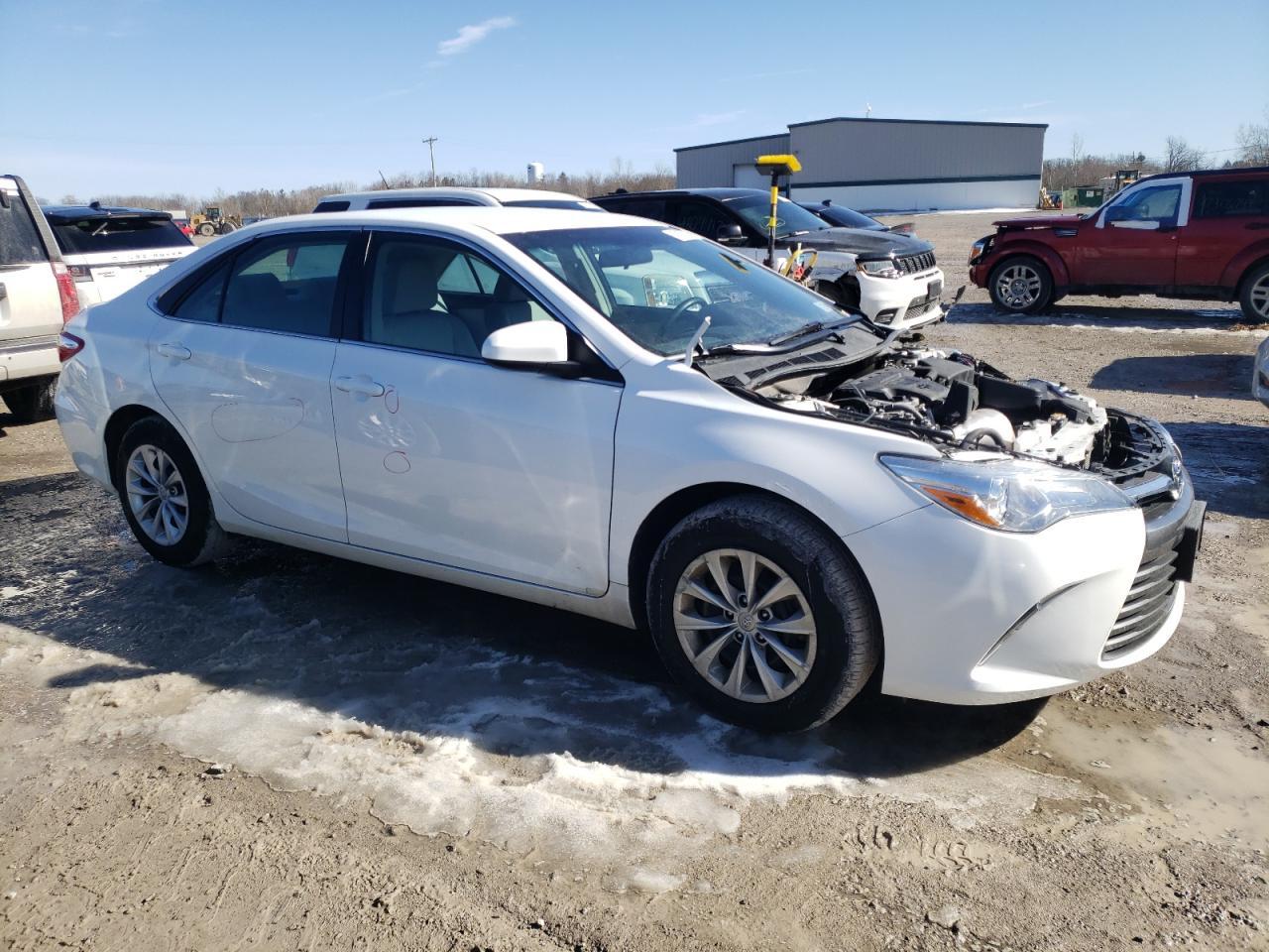 2015 TOYOTA CAMRY LE - Image 4