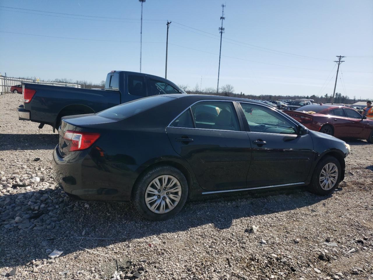 2013 TOYOTA CAMRY L - Фото 3