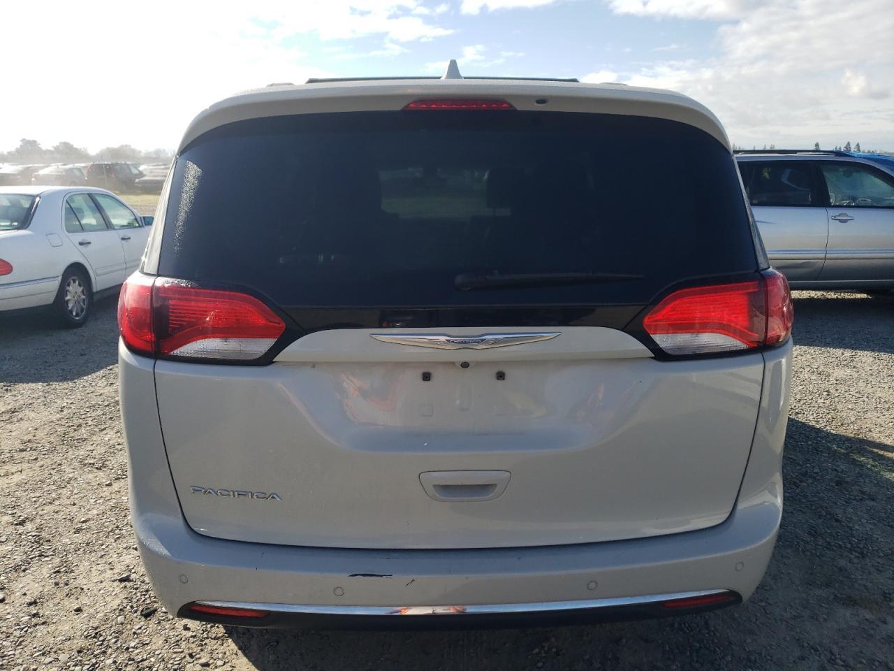 2017 CHRYSLER PACIFICA T - Image 6