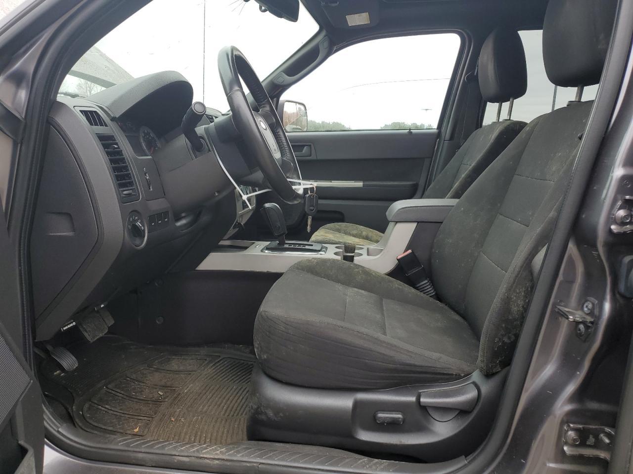 2010 FORD ESCAPE XLT - Image 7