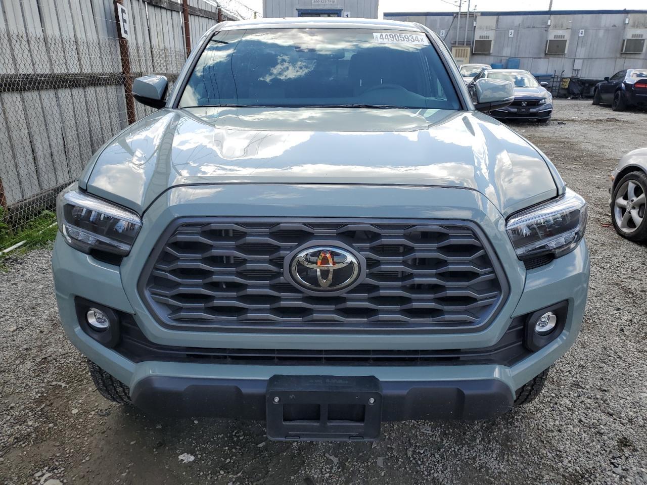 2023 TOYOTA TACOMA DOU - Фото 5
