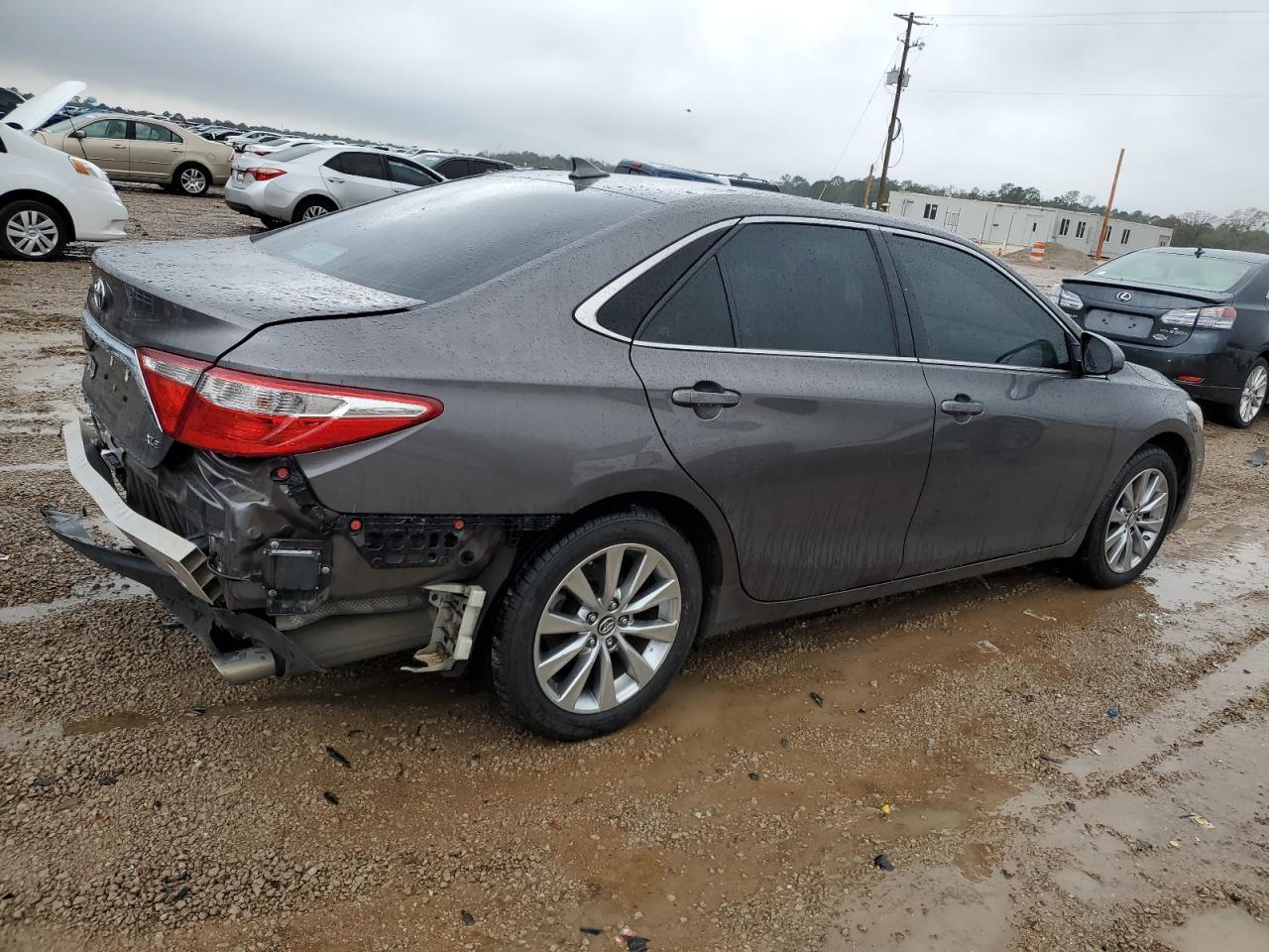 2017 TOYOTA CAMRY LE - Фото 3