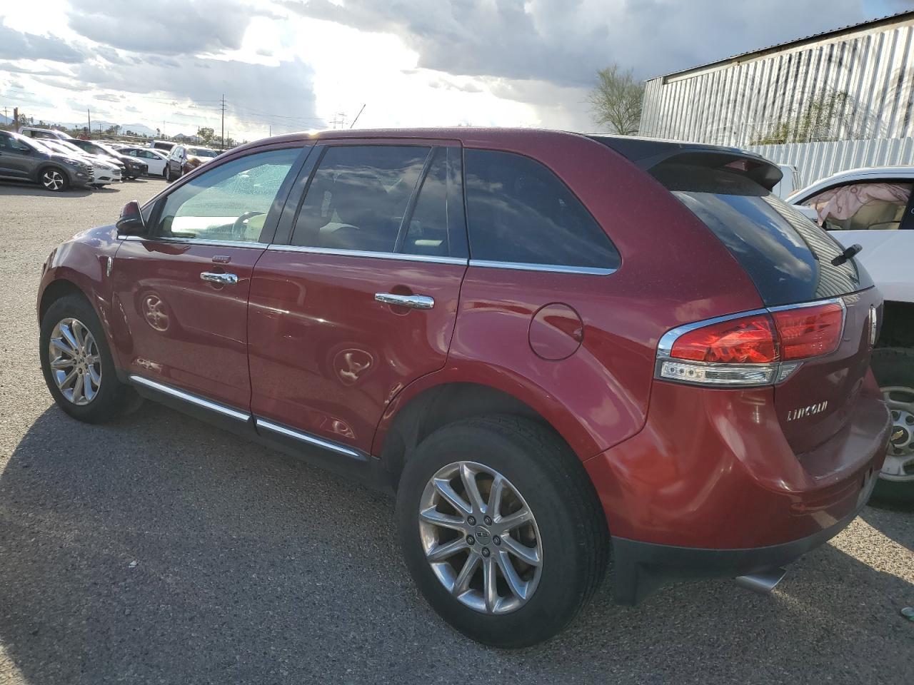 2013 LINCOLN MKX - Image 2