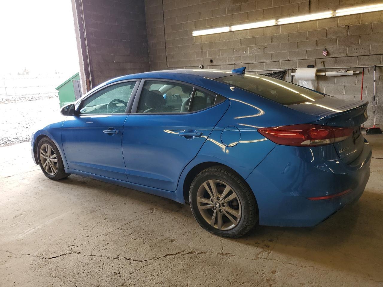 2018 HYUNDAI ELANTRA SE - Фото 2