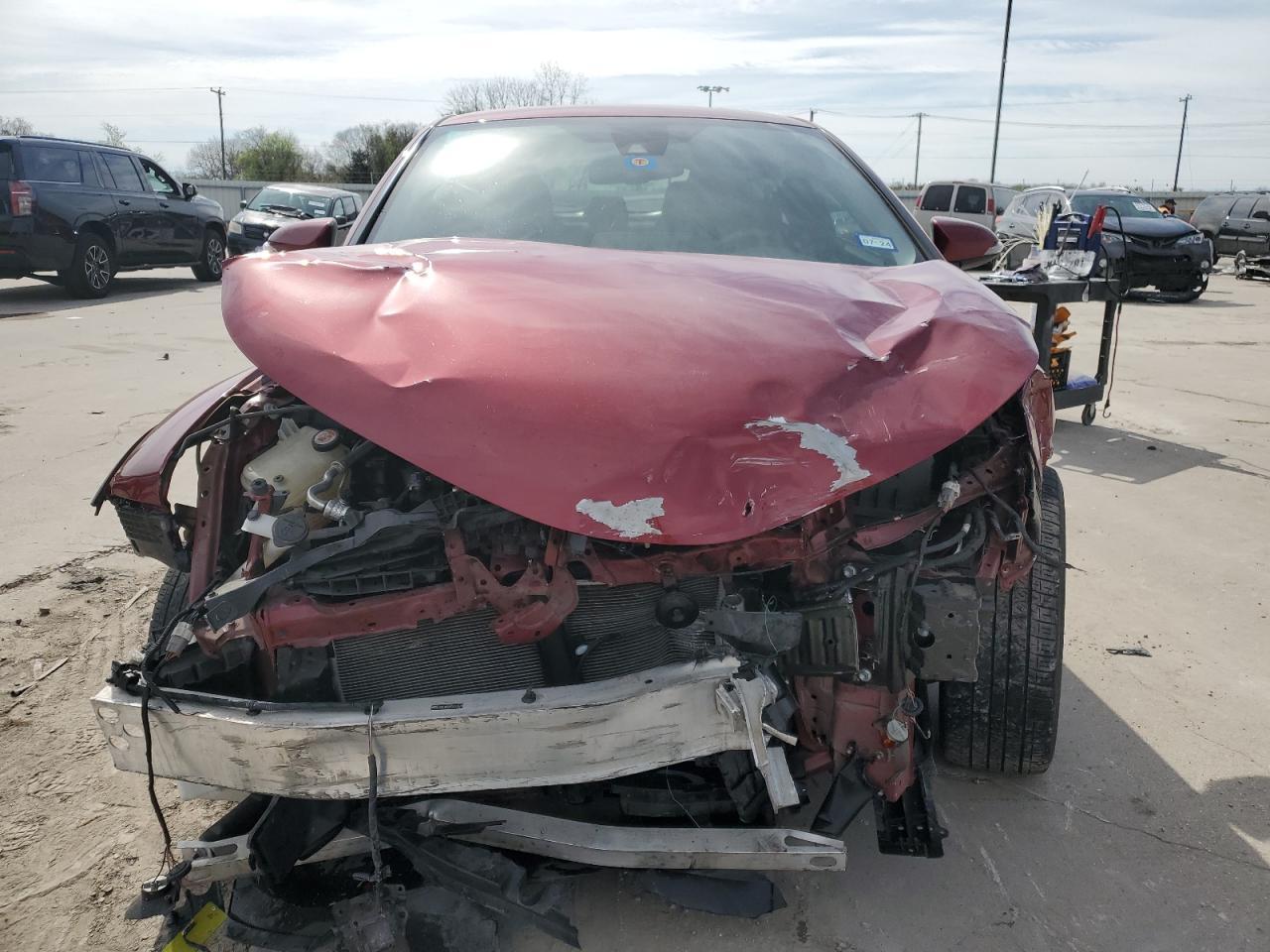 2019 TOYOTA C-HR XLE - Image 5