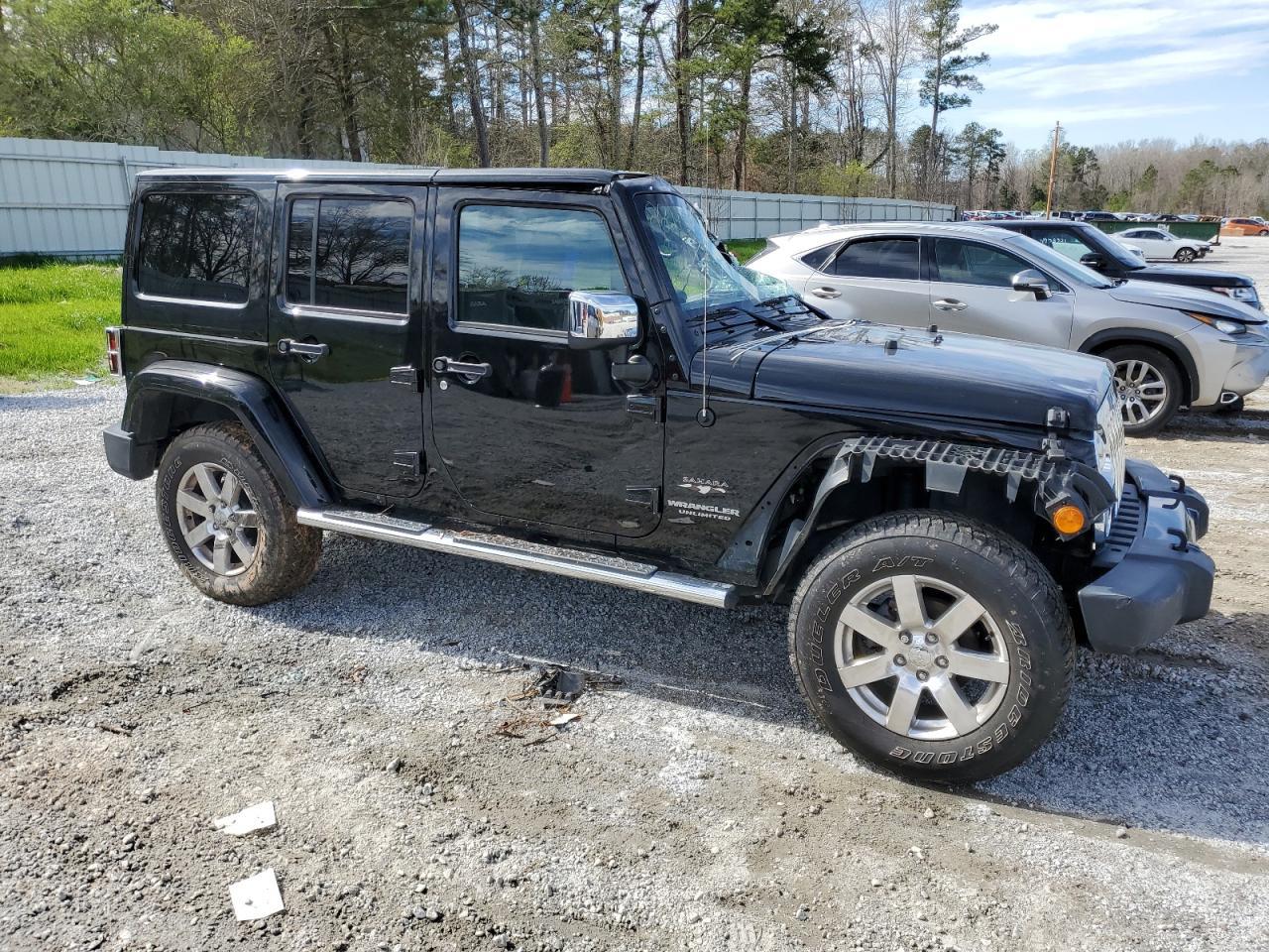 2017 JEEP WRANGLER U - Image 4