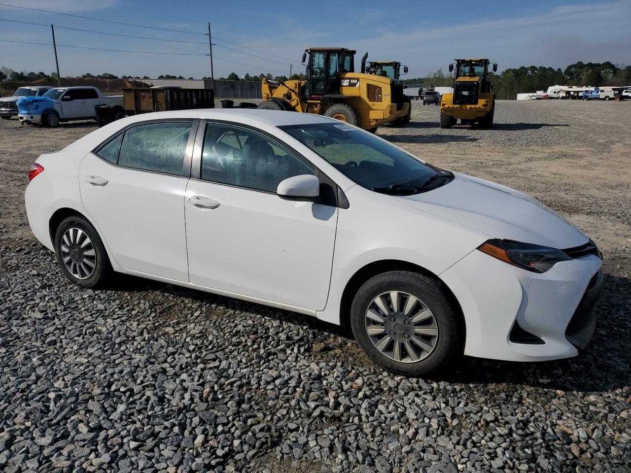 2019 TOYOTA COROLLA L - Image 4