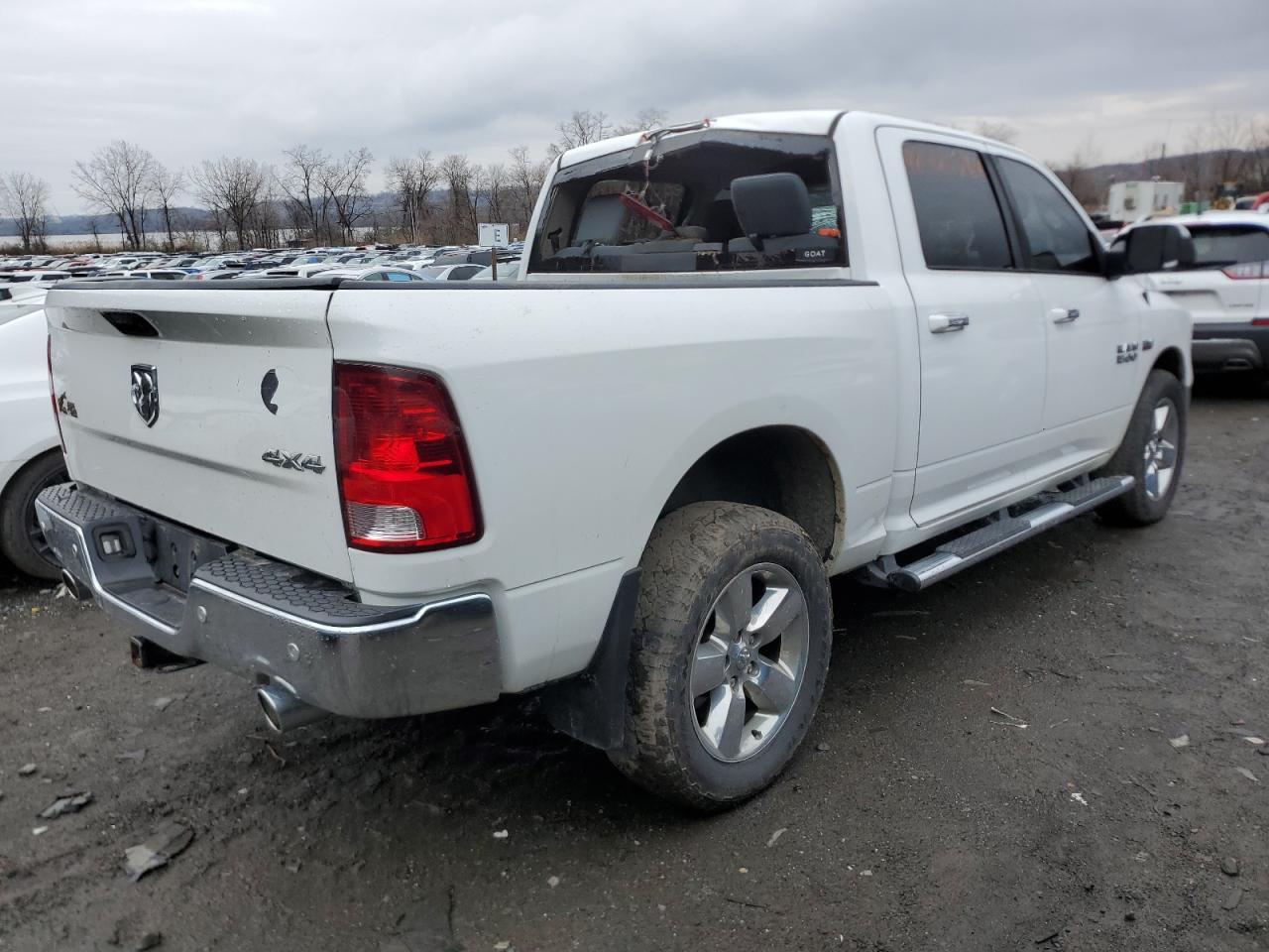2017 RAM 1500 SLT - Image 3