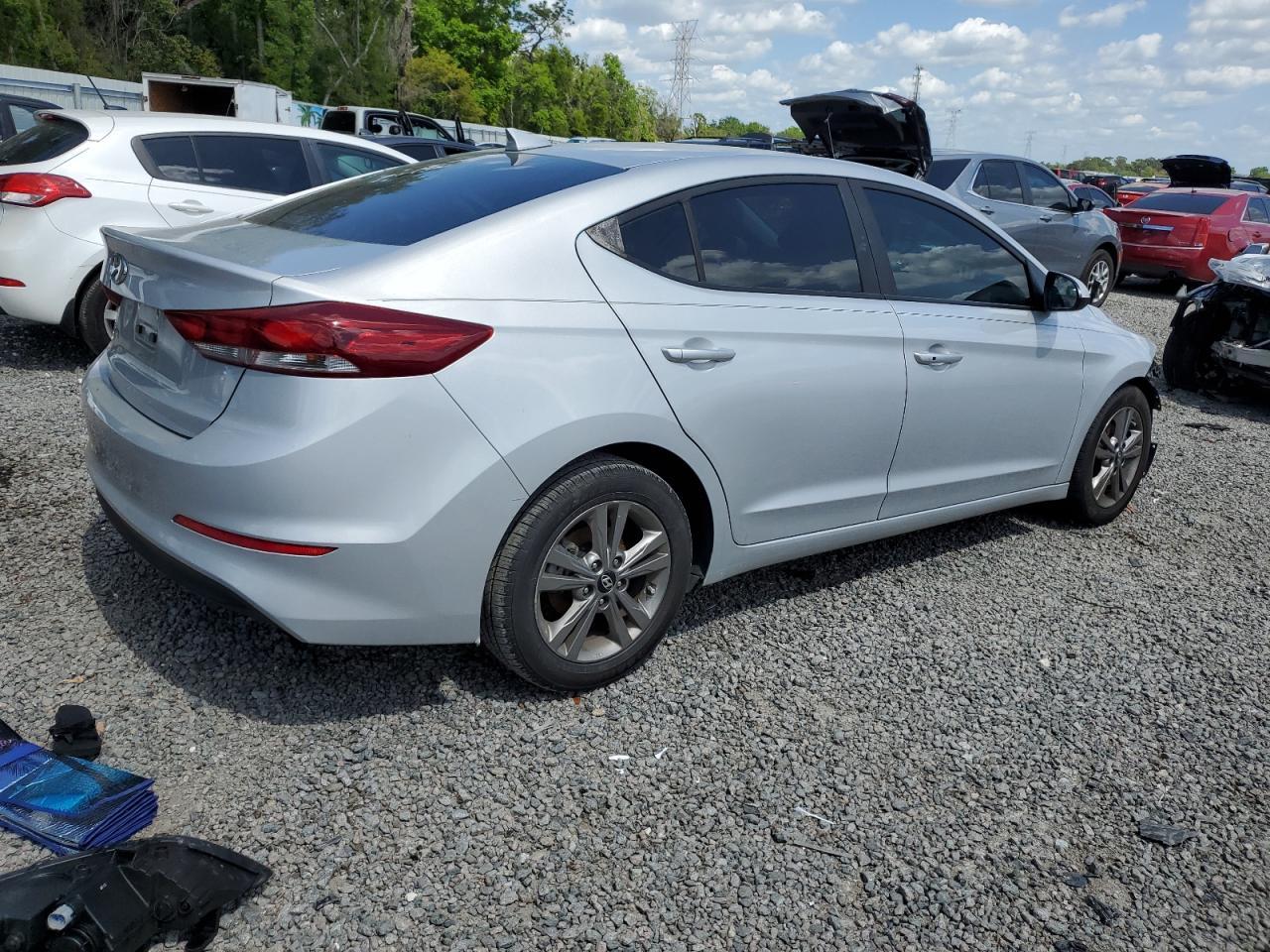 2018 HYUNDAI ELANTRA SE - Image 3