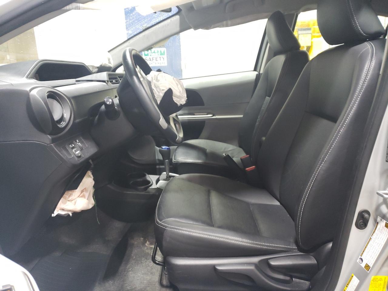 2013 TOYOTA PRIUS C - Image 7