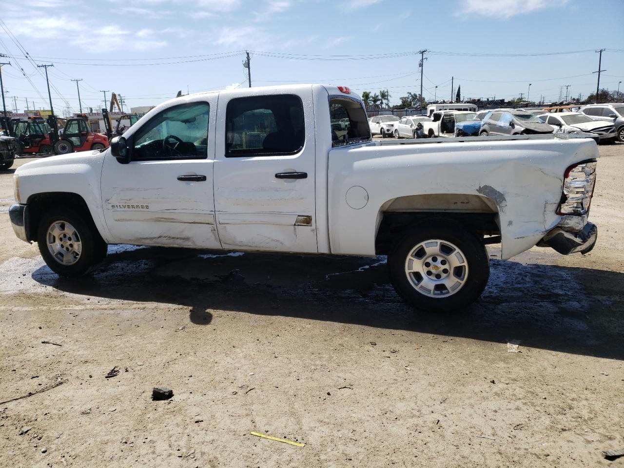 2013 CHEVROLET SILVERADO - Фото 2