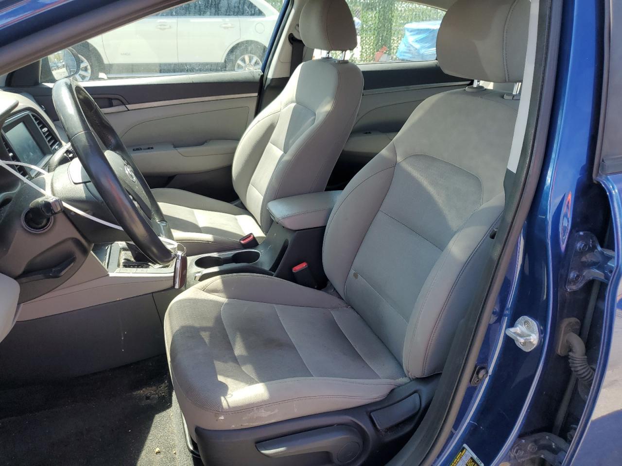 2017 HYUNDAI ELANTRA SE - Фото 7