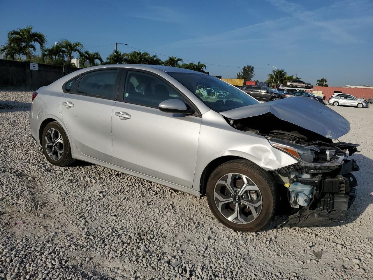 2021 KIA FORTE FE - Фото 4