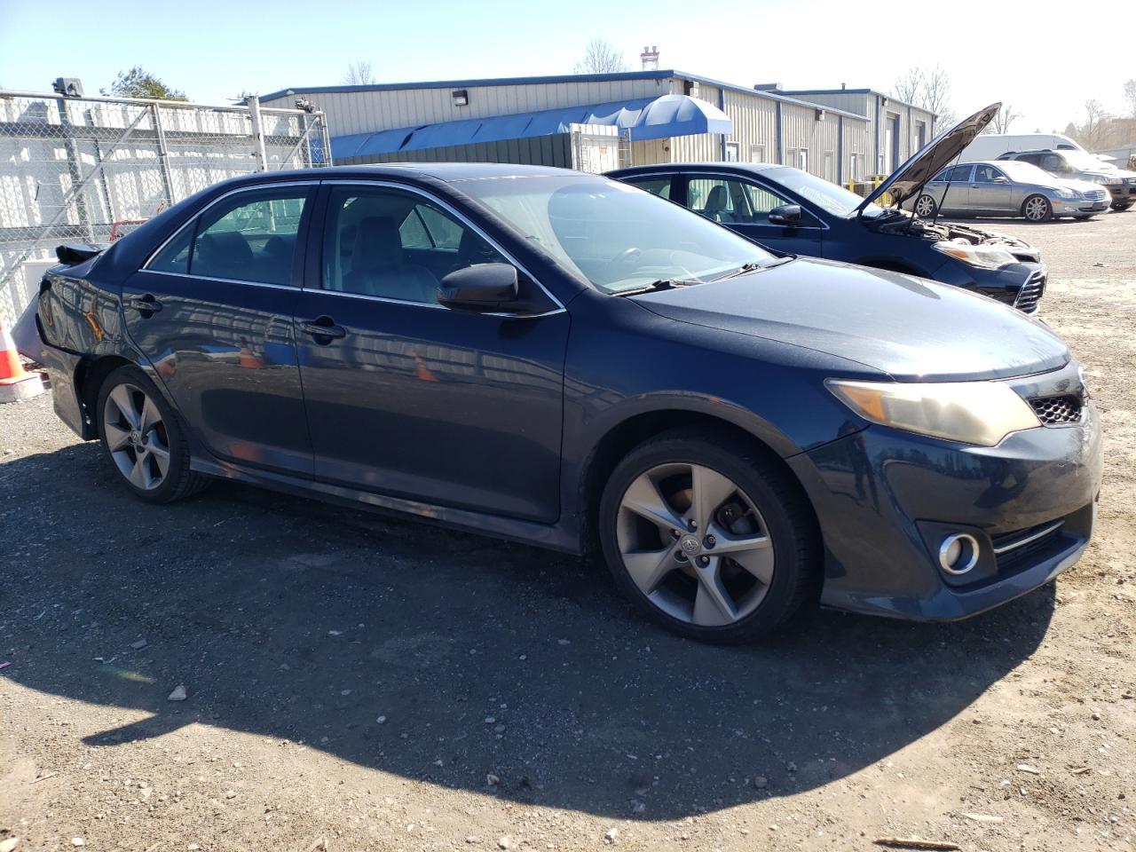 2014 TOYOTA CAMRY L - Image 4