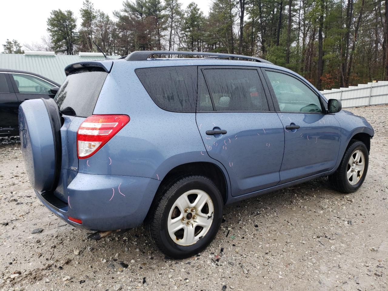 2011 TOYOTA RAV4 - Фото 3