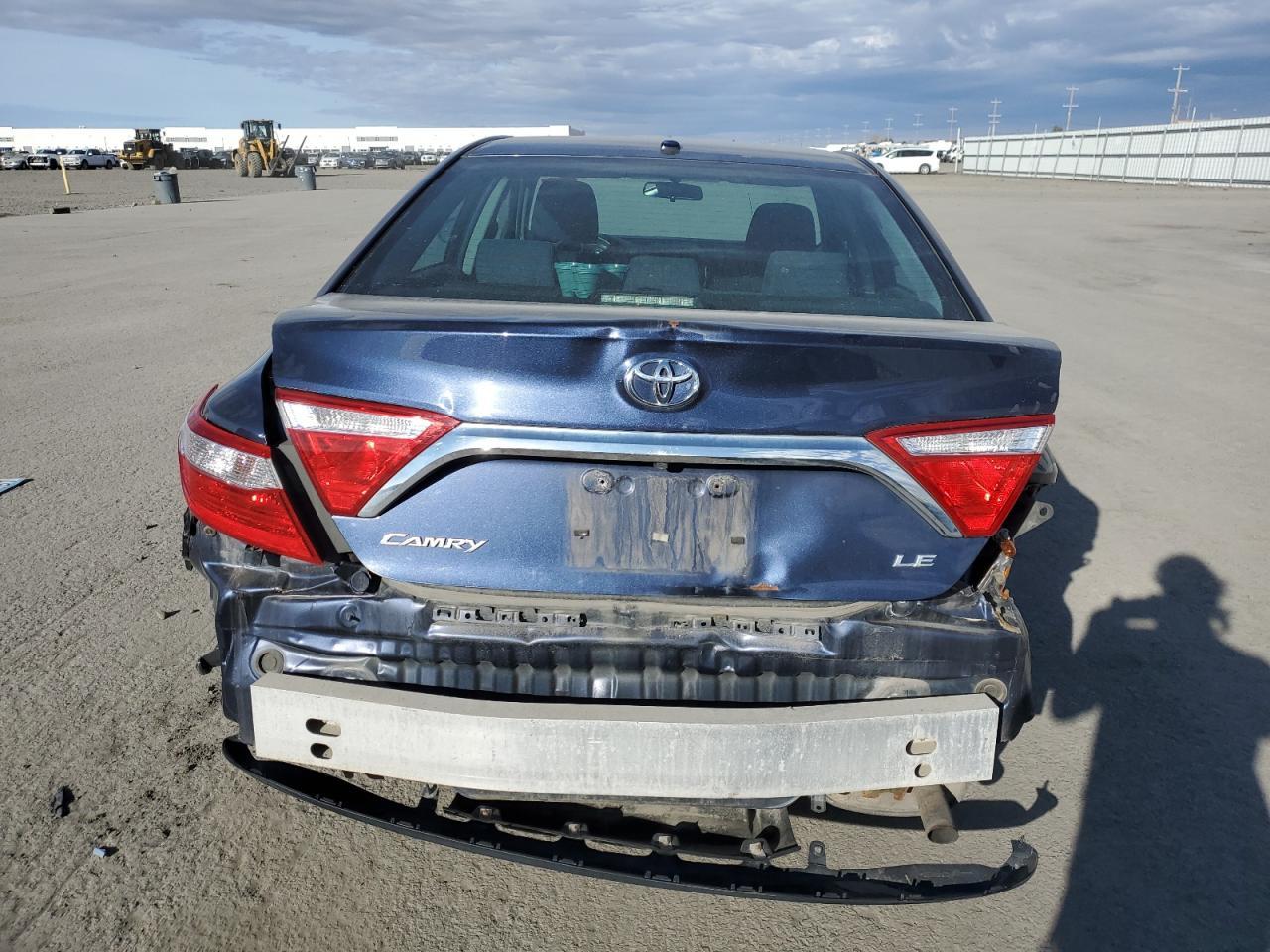 2016 TOYOTA CAMRY LE - Фото 6