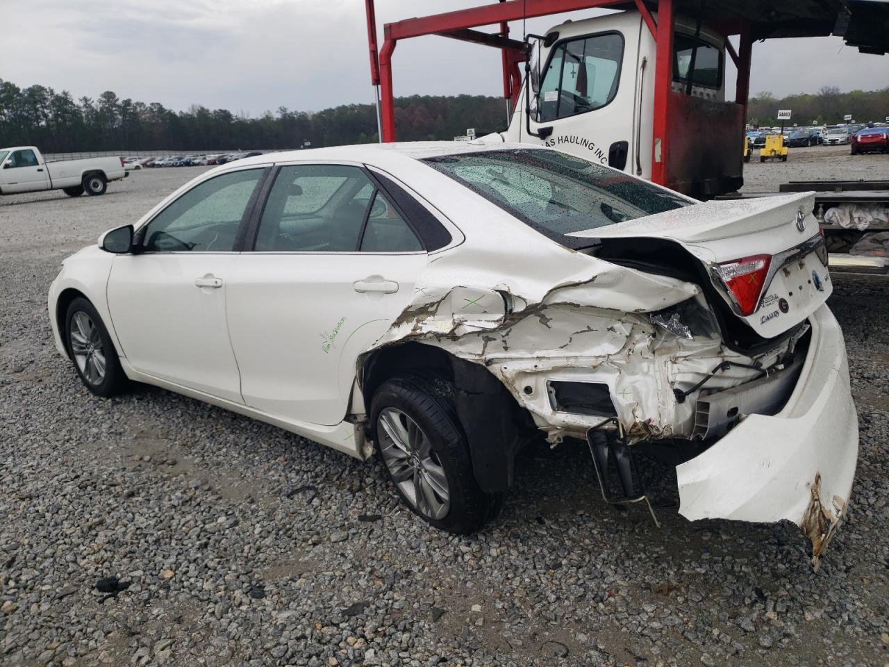 2015 TOYOTA CAMRY LE - Фото 2