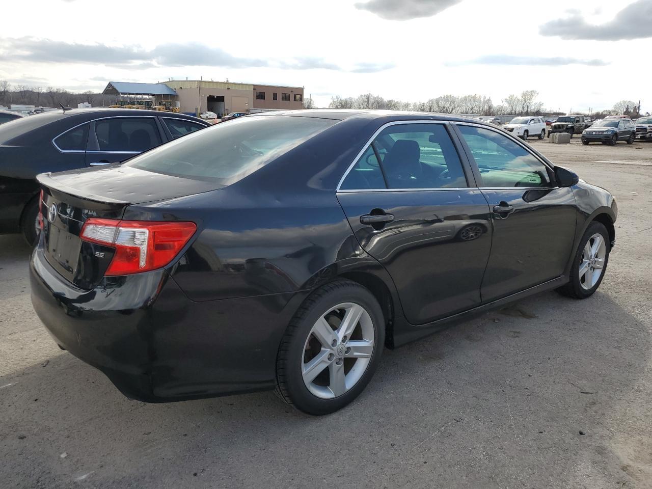 2013 TOYOTA CAMRY L - Image 3
