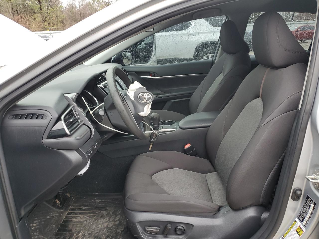 2019 TOYOTA CAMRY L - Фото 7