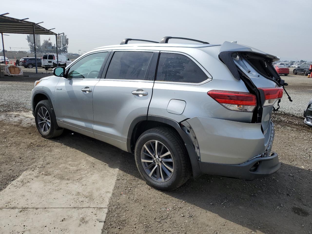 2018 TOYOTA HIGHLANDER - Image 2