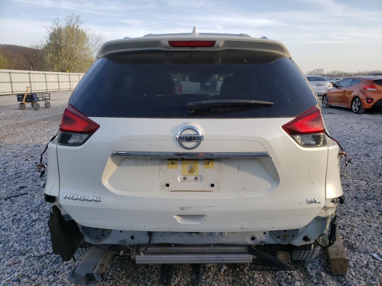 2018 NISSAN ROGUE S - Фото 6