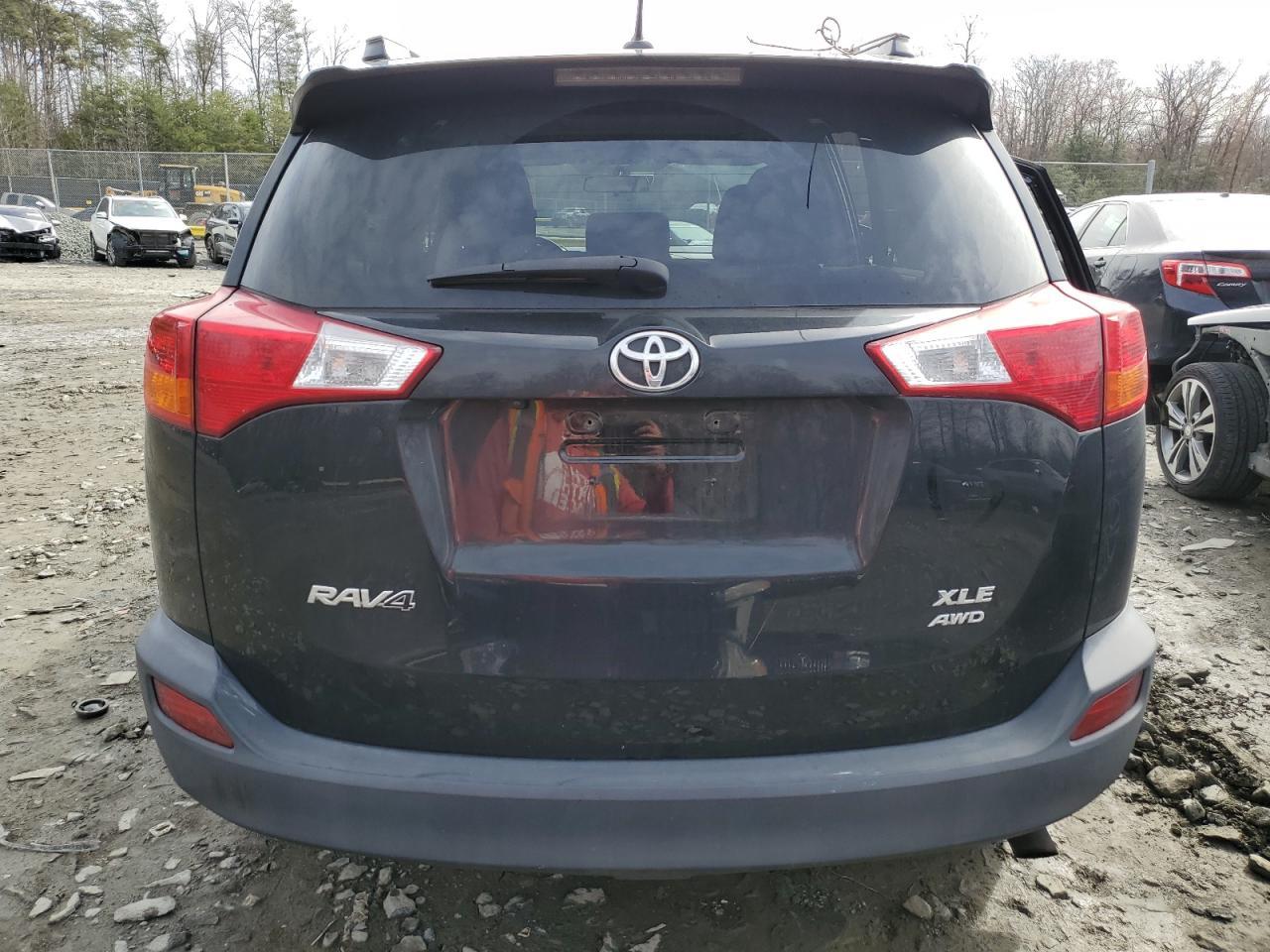2015 TOYOTA RAV4 XLE - Фото 6