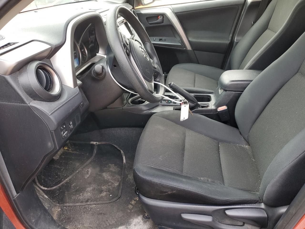 2016 TOYOTA RAV4 LE - Фото 7