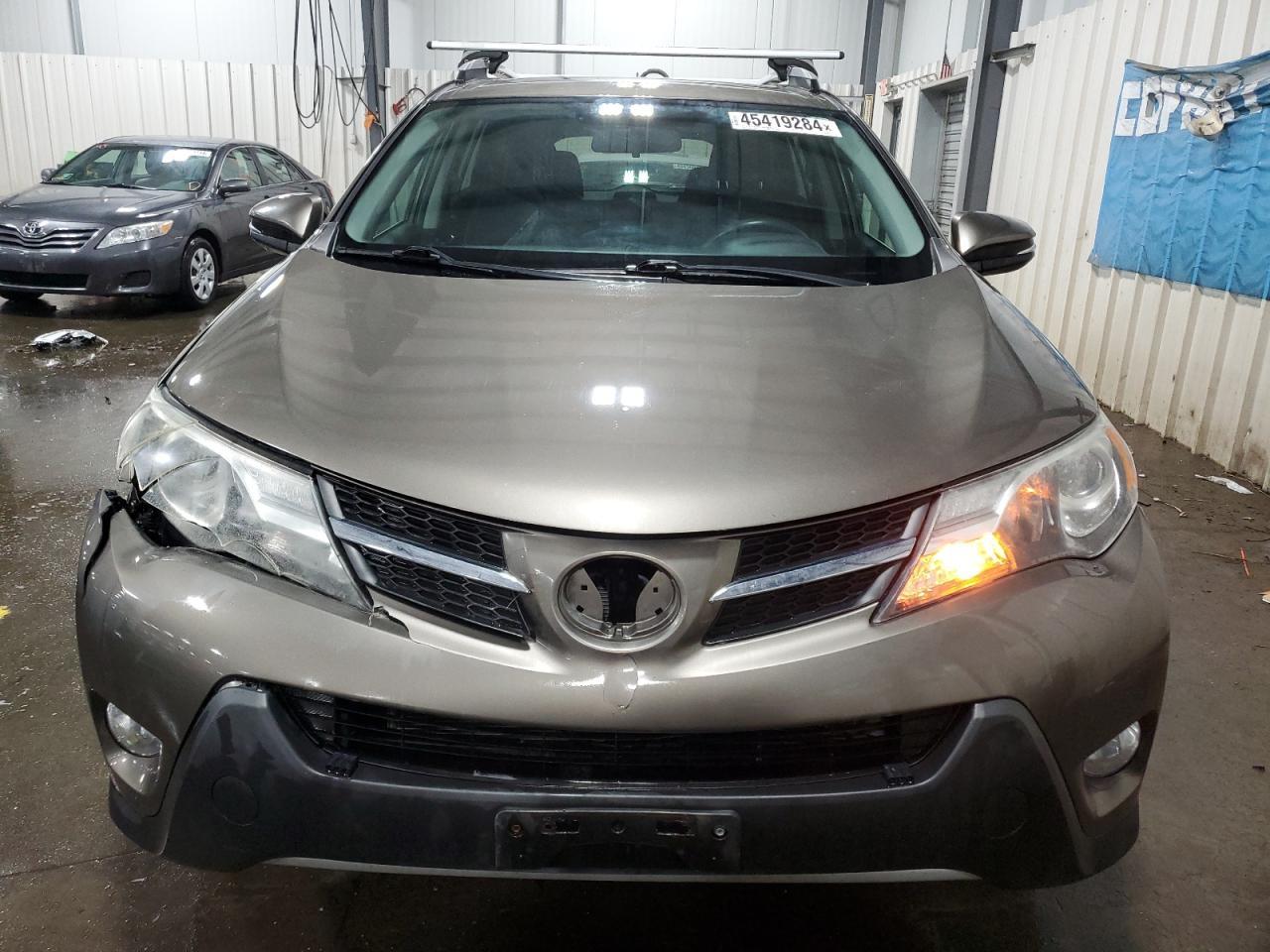 2015 TOYOTA RAV4 XLE - Фото 5