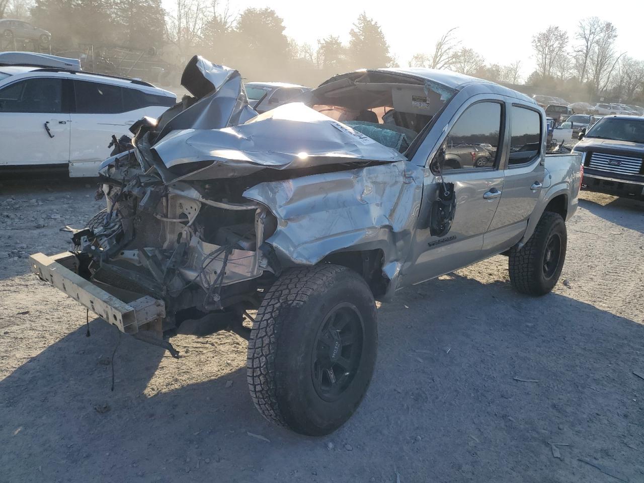2017 TOYOTA TACOMA DOU